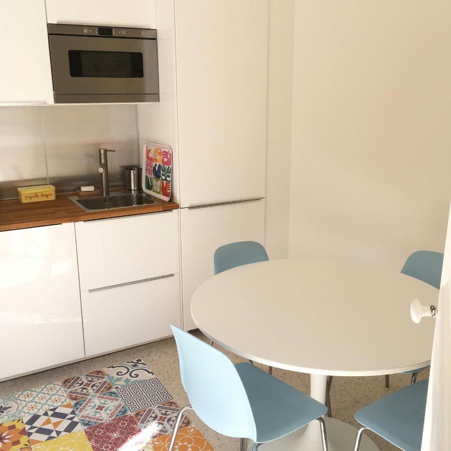 Chez Noelle Et Emmanuel Apartment มงต์เปอลิเยร์ ภายนอก รูปภาพ